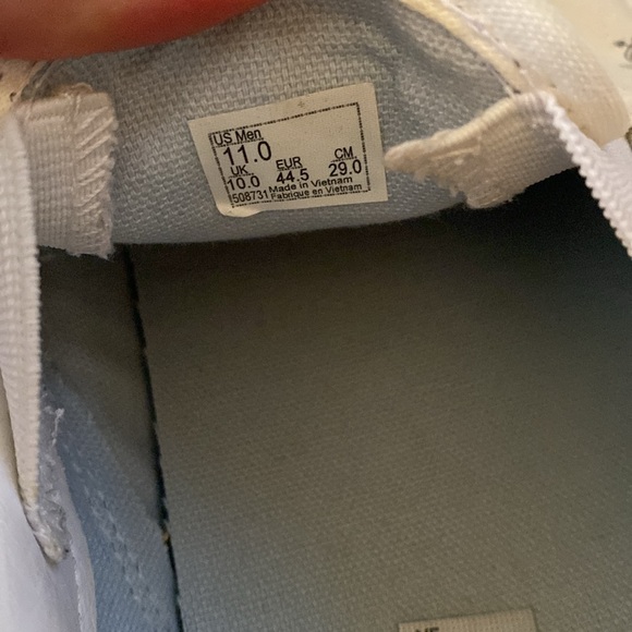 Vans slip on shoes. Men’s size 11. February cupid special edition - Picture 5 of 6